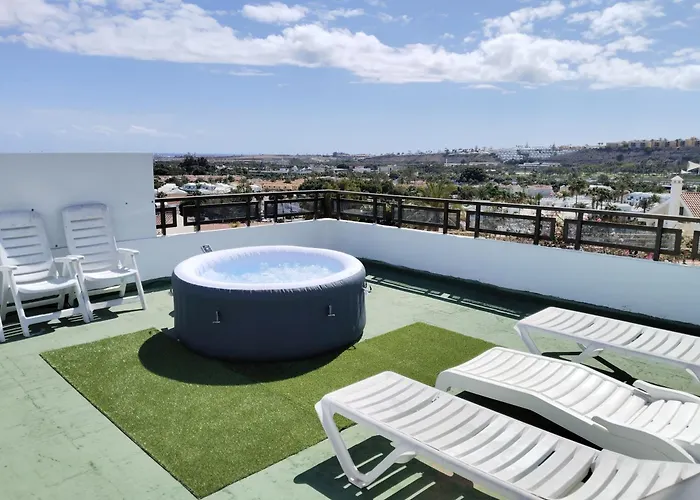 Vv Las Buganvillas Maspalomas - Cocina Y Habitaciones Con Banos Privados